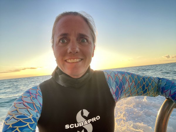 Christine, PADI Open Water Scuba Instructor - DiveMasters, DiveMaster | Rainbow Reef Dive Center, Key Largo, Florida Keys image