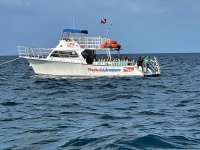 Great day of scuba diving in Key Largo with Rainbow Reef on hole in the wall tropical serenity 2021 04 15 r10922 2